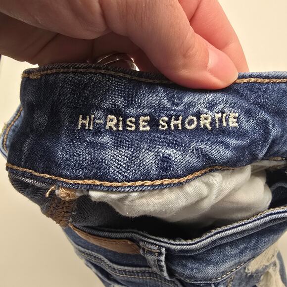 Women's American Eagle Destructed Hi-Rise Shortie Cuffed Jean Shorts | Size 2 - Picture 8 of 9